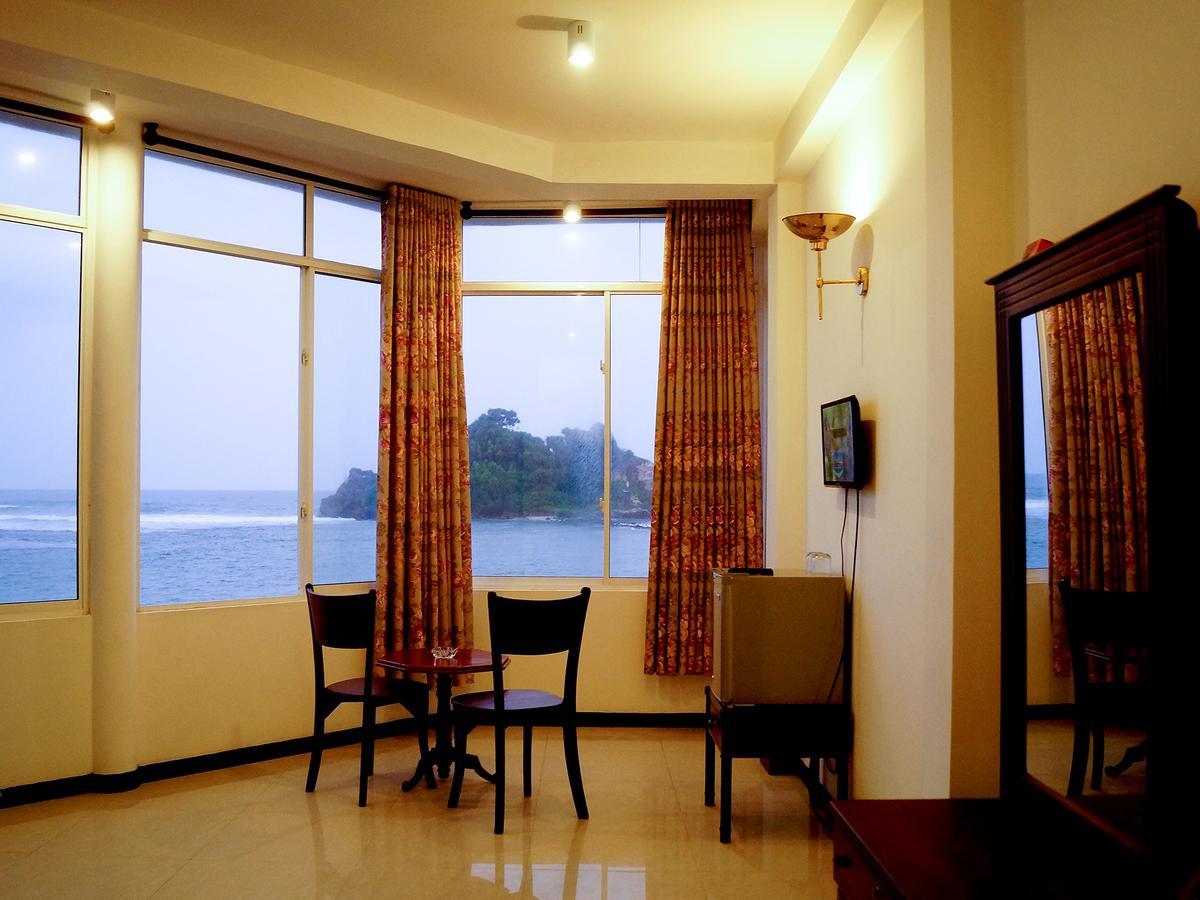 Sayurima Beach Hotel アハンガマ 部屋 写真