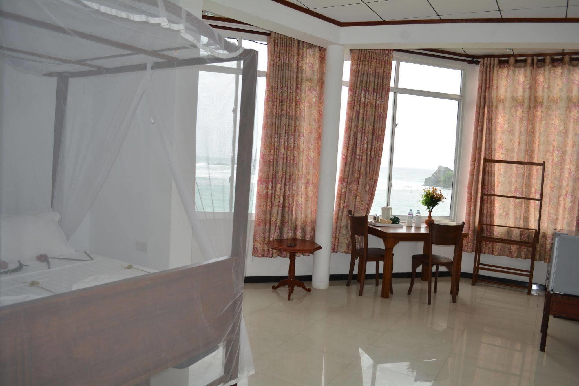 Sayurima Beach Hotel アハンガマ エクステリア 写真